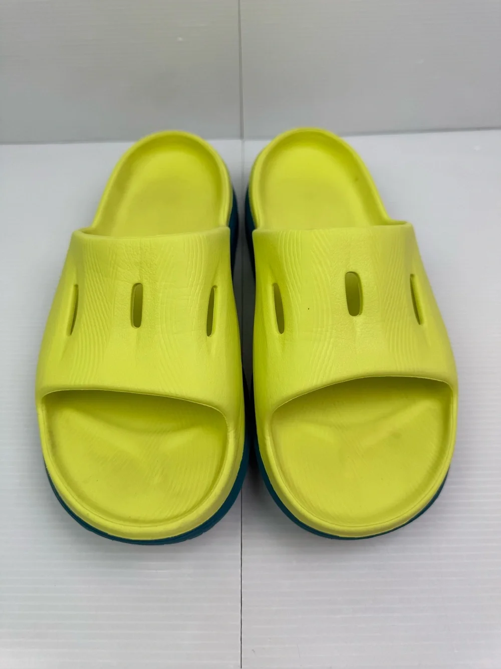Hoka One One Ora Recovery Slide 3 Men’s 8 Women’s 11 Sandals Shoes Slip On Lime
